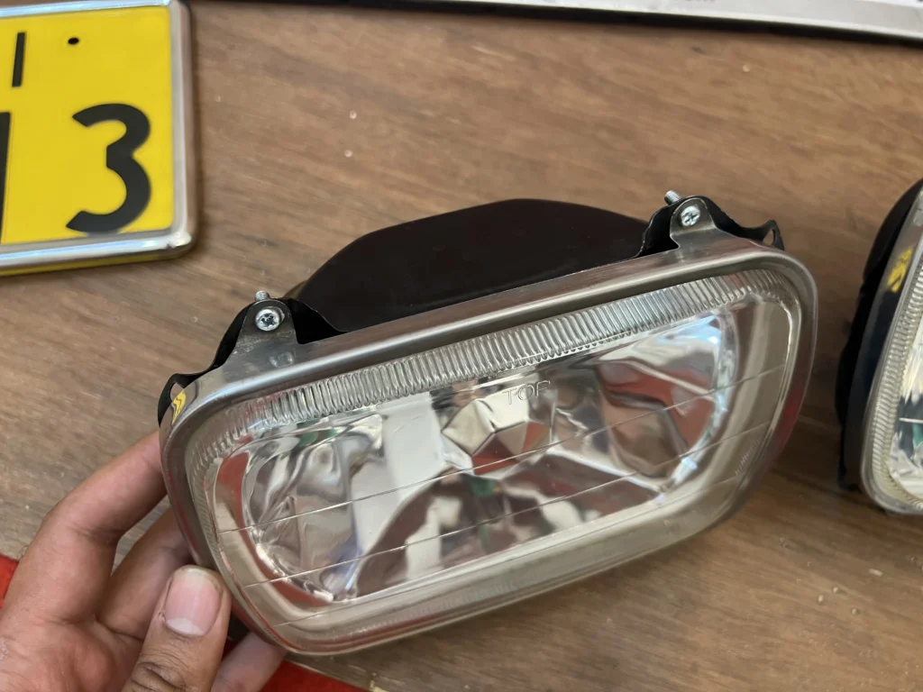 57 crystal headlights for Corolla, Hilux, starlet and more (1)