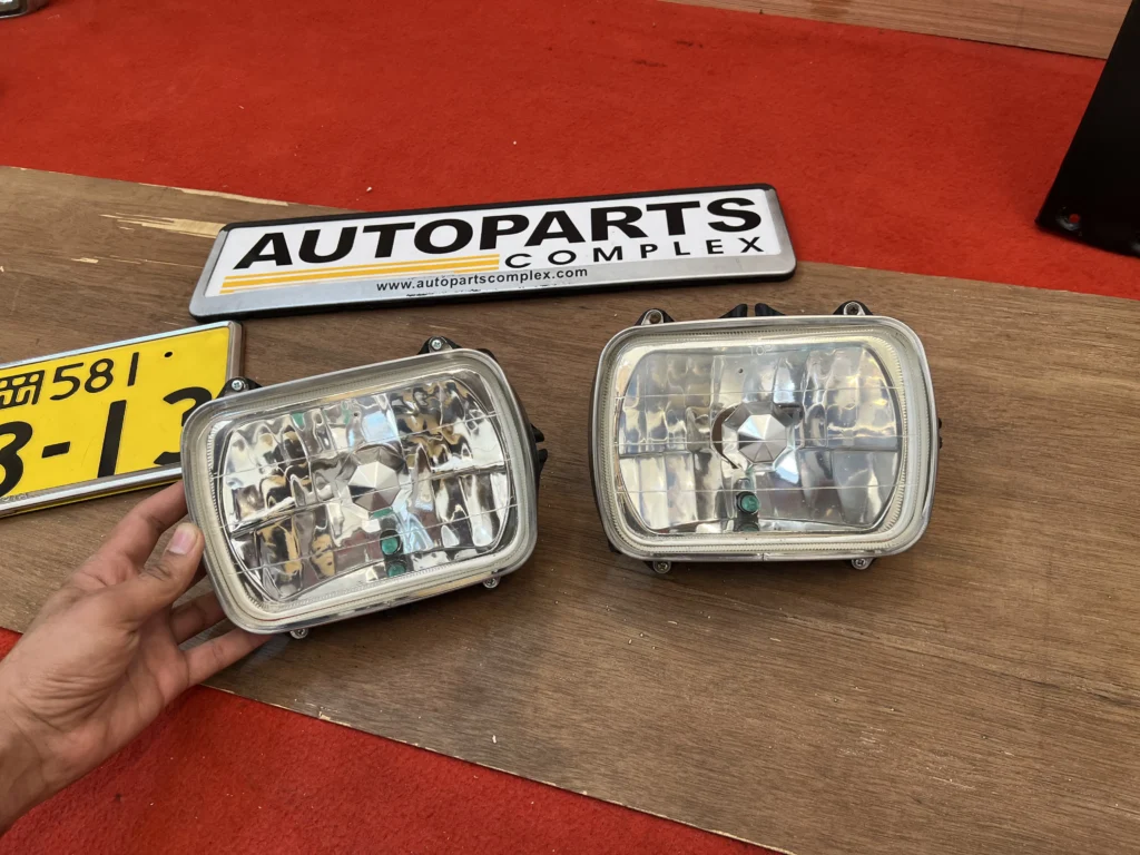 57 crystal headlights for Corolla, Hilux, starlet and more (7)