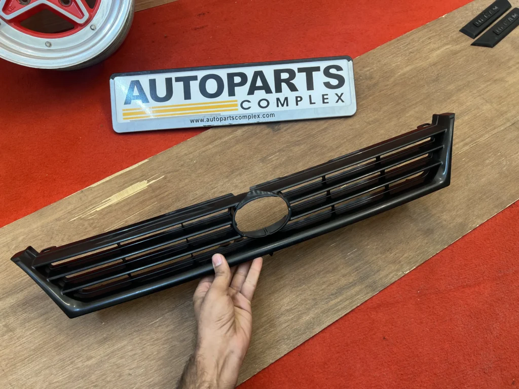 Ae100 Ae101 wagon grille OEM used (2)