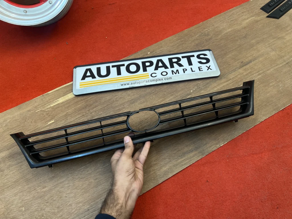 Ae100 Ae101 wagon grille OEM used (3)