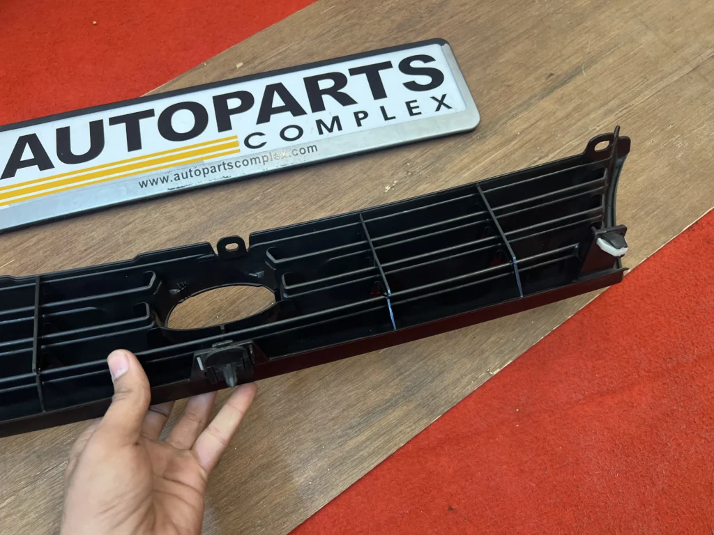 Ae100 Ae101 wagon grille OEM used (7)