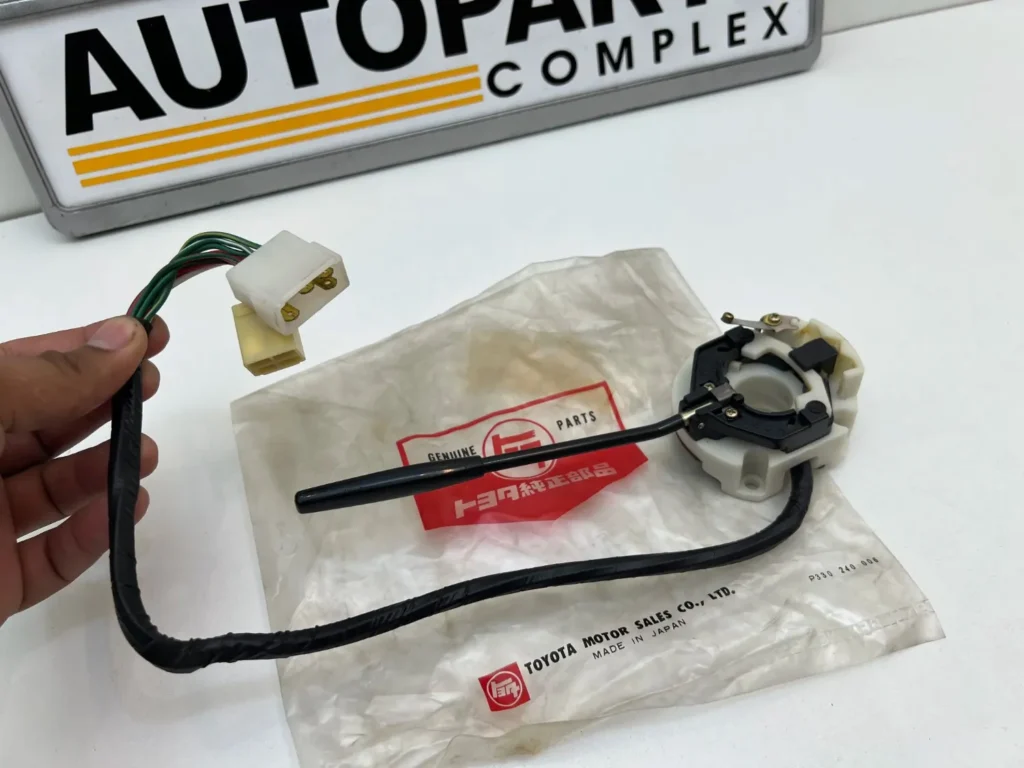 Corolla 1971 - 1974 TE21 TE27 TE28 TE26 LHD indicatorblinker switch assy (4)