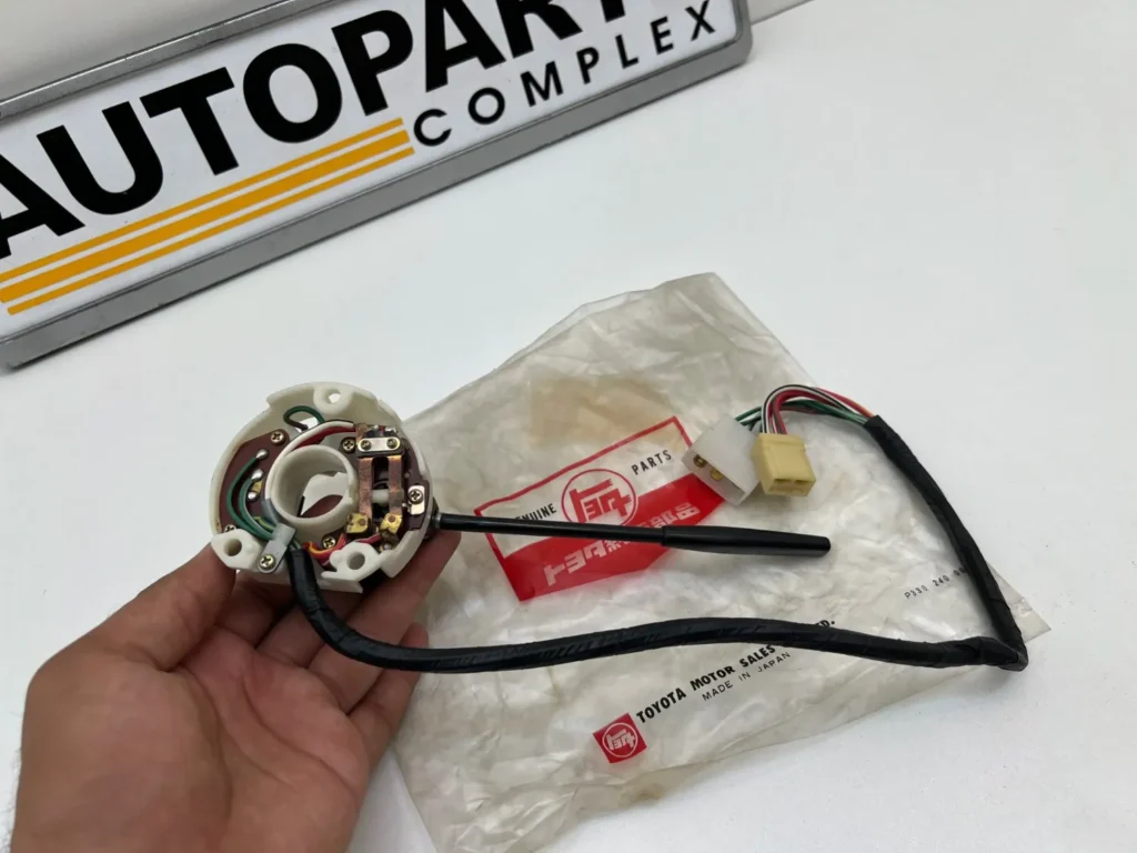 Corolla 1971 - 1974 TE21 TE27 TE28 TE26 LHD indicatorblinker switch assy (5)