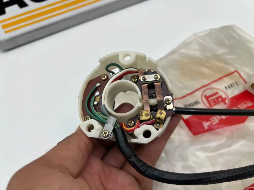 Corolla 1971 - 1974 TE21 TE27 TE28 TE26 LHD indicatorblinker switch assy (6)