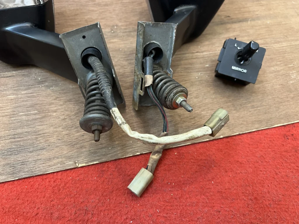 Corolla 1980 - 1982 ke70 JDM fender mirrors with switch (11)
