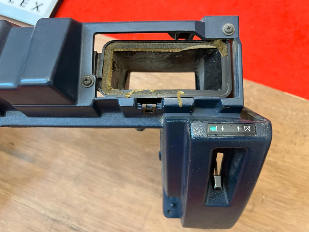 Corolla 1980 - 1983 LHD dashboard frame assembly in blue (4)