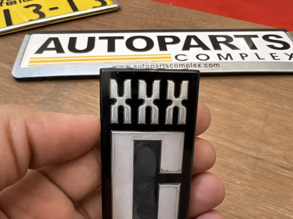 Corolla 1980 XXX C silver grille badge Ke70 Te71 1.8 Corolla (4)