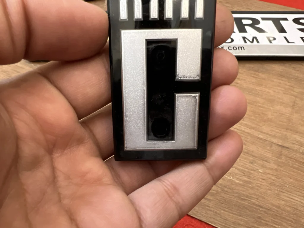 Corolla 1980 XXX C silver grille badge Ke70 Te71 1.8 Corolla (5)