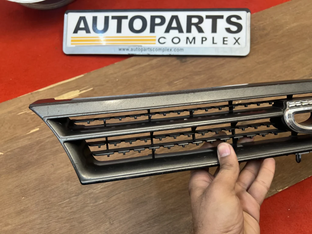 Corolla Ae100 Ae101 1992 - 1997 NOS OEM chrome grille (12)