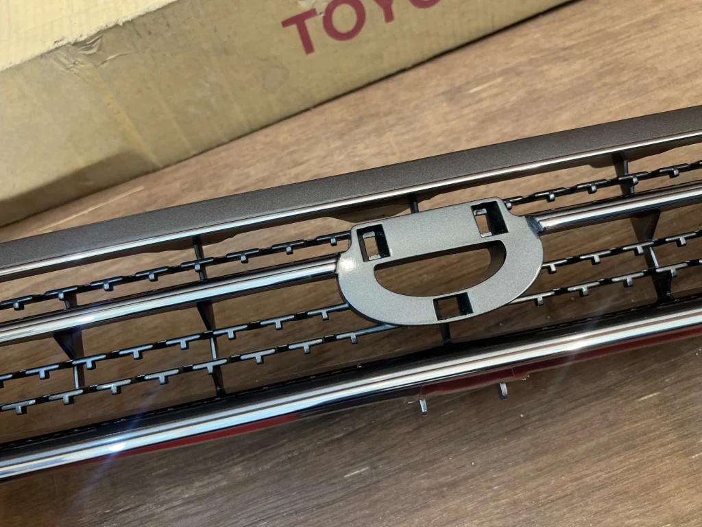 Corolla Ae100 Ae101 1992 - 1997 NOS OEM chrome grille (4)