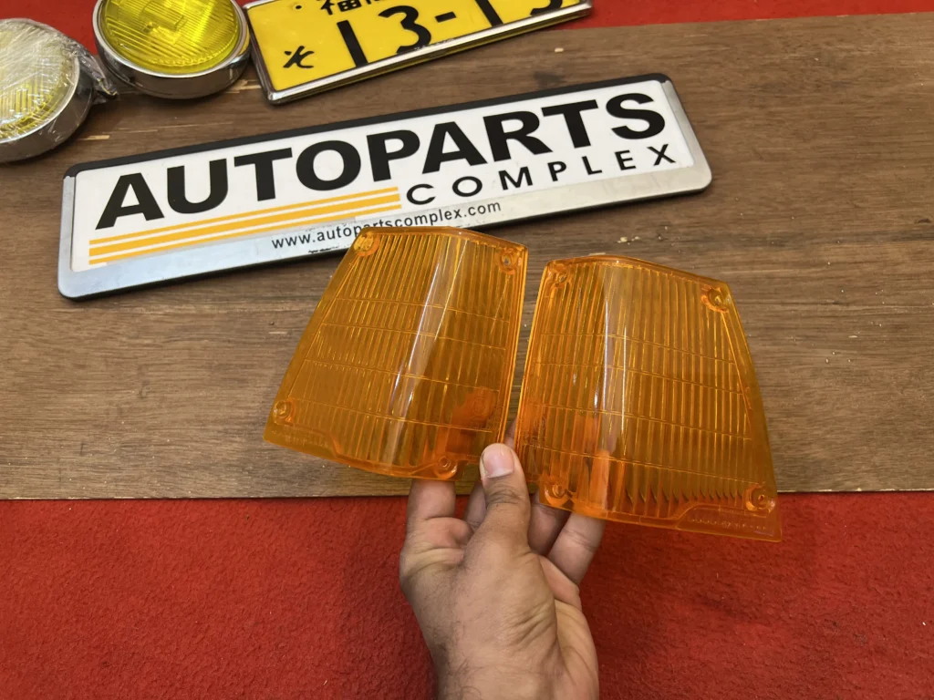 Corolla Ke70 1982 JDM amber parking light lenses pair (1)
