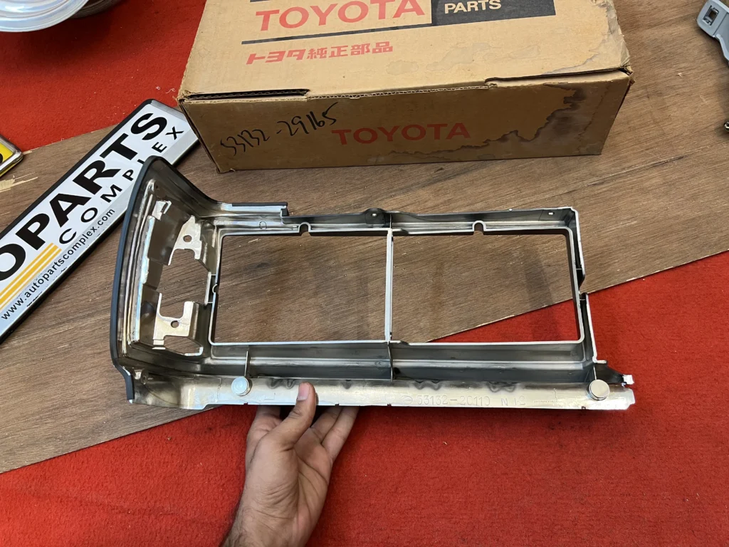 Corona 1979 1980 1981 RT130 Tt130 NOS OEM headlight bezels left side (12)