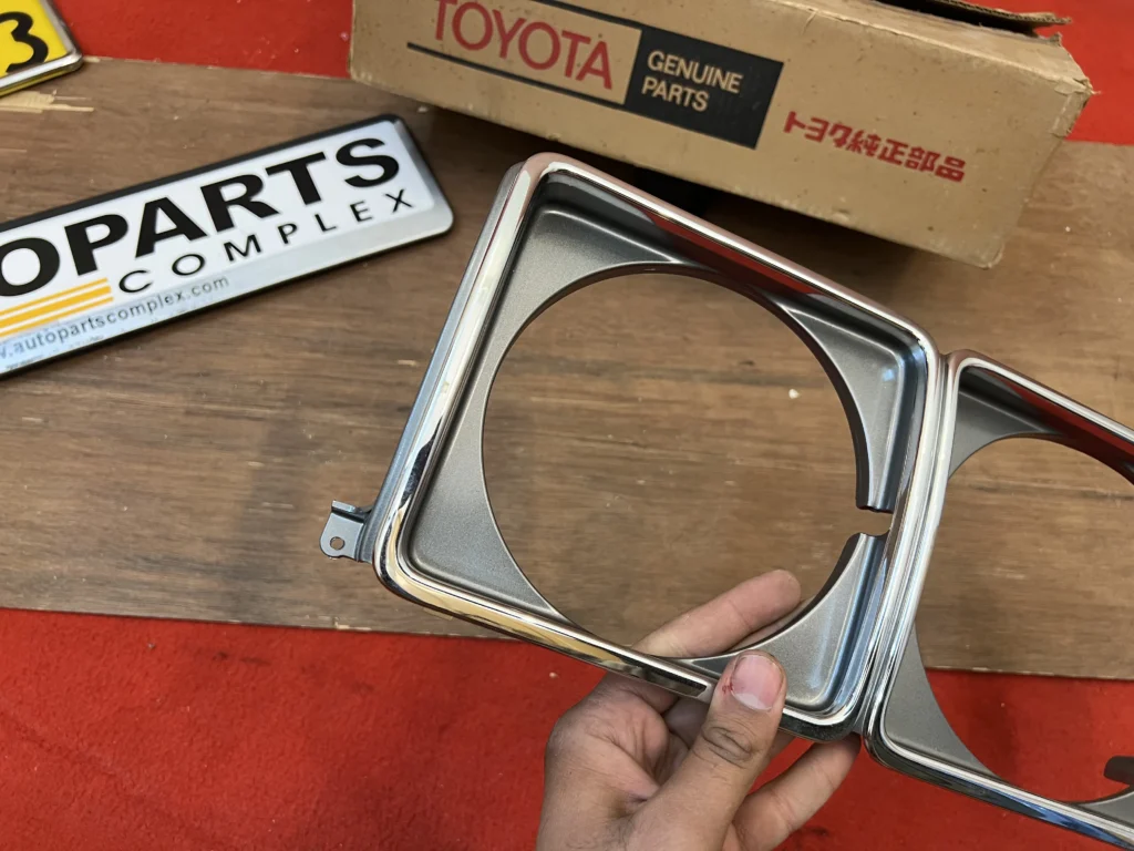 Corona 1979 1980 1981 RT130 Tt130 NOS OEM headlight bezels left side (4)