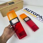 Hilux pickup Rn30 Rn40 Ln40 Rn36 Ln46 taillight lenses NOS OEM pair (2)