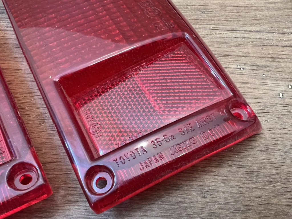 Hilux pickup Rn30 Rn40 Ln40 Rn36 Ln46 taillight lenses NOS OEM pair (4)