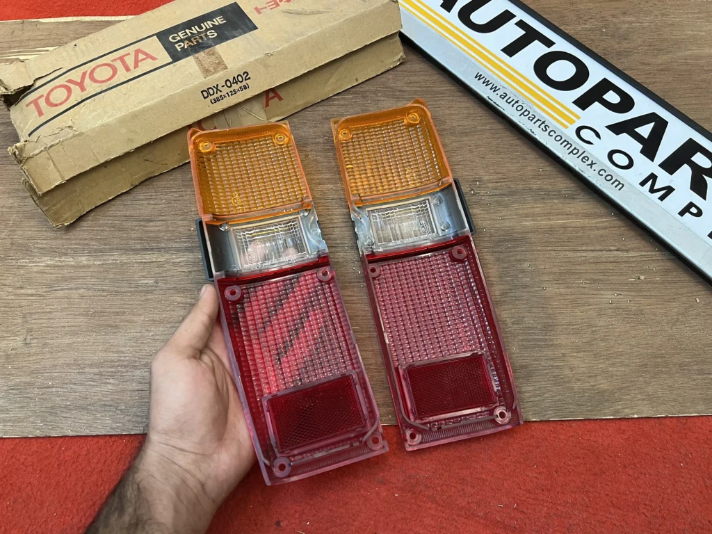 Hilux pickup Rn30 Rn40 Ln40 Rn36 Ln46 taillight lenses NOS OEM pair (7)