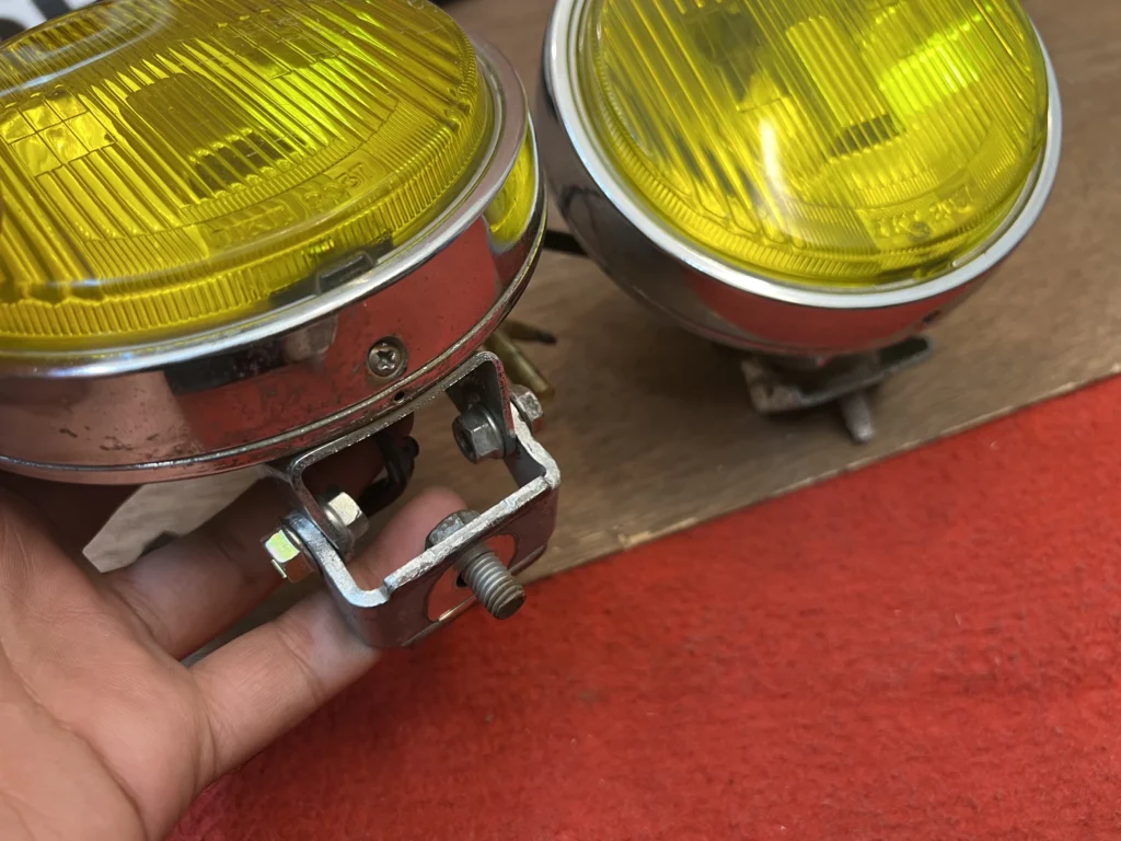 OEM IKI brand 5.5-inch vintage fog lamps (1)
