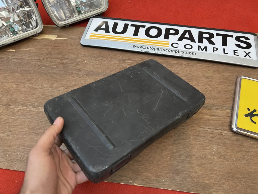 OEM universal car spare tool kit with box (9)