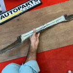 Rt40 Rt41 Rt46 Rt51 Corona Lower Radiator Support Assembly (5)