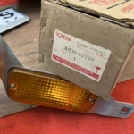 TOYOTA CORONA RT130 TT132 1978 - 1980 Front bumper indicator right side (6)