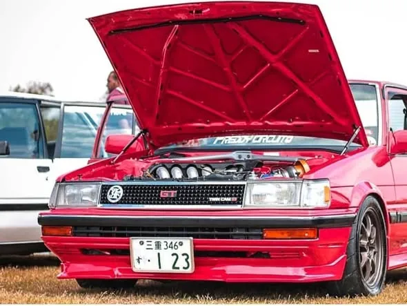 Toyota Corolla 1985 1986 sedan grille GT badge 3