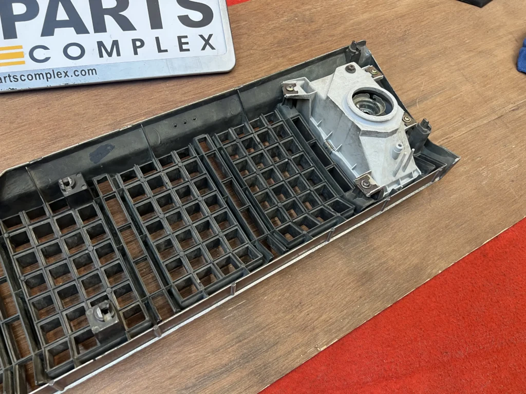 Toyota crown ms125 ms120 front grille (11)