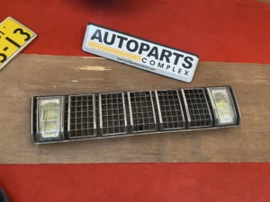 Toyota crown ms125 ms120 front grille (2)
