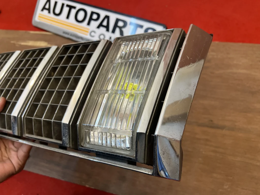 Toyota crown ms125 ms120 front grille (7)