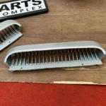 Corolla 1971 - 1974 ke20 Te27 wiper cowl vents pair (4)