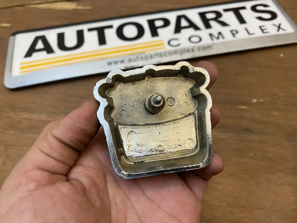 Corolla 1976 ke30 Ke35 Ke36 grille badge (4)