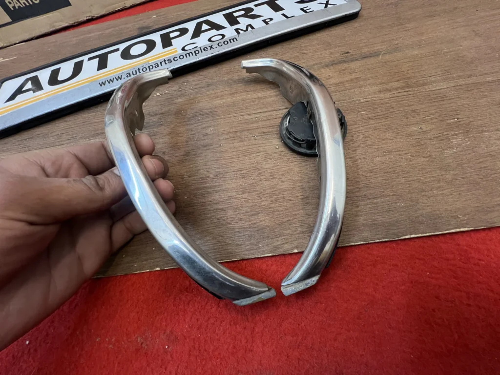 Corolla Ke30 Ke35 Ke36 Te31 Fender chrome trims pair (3)