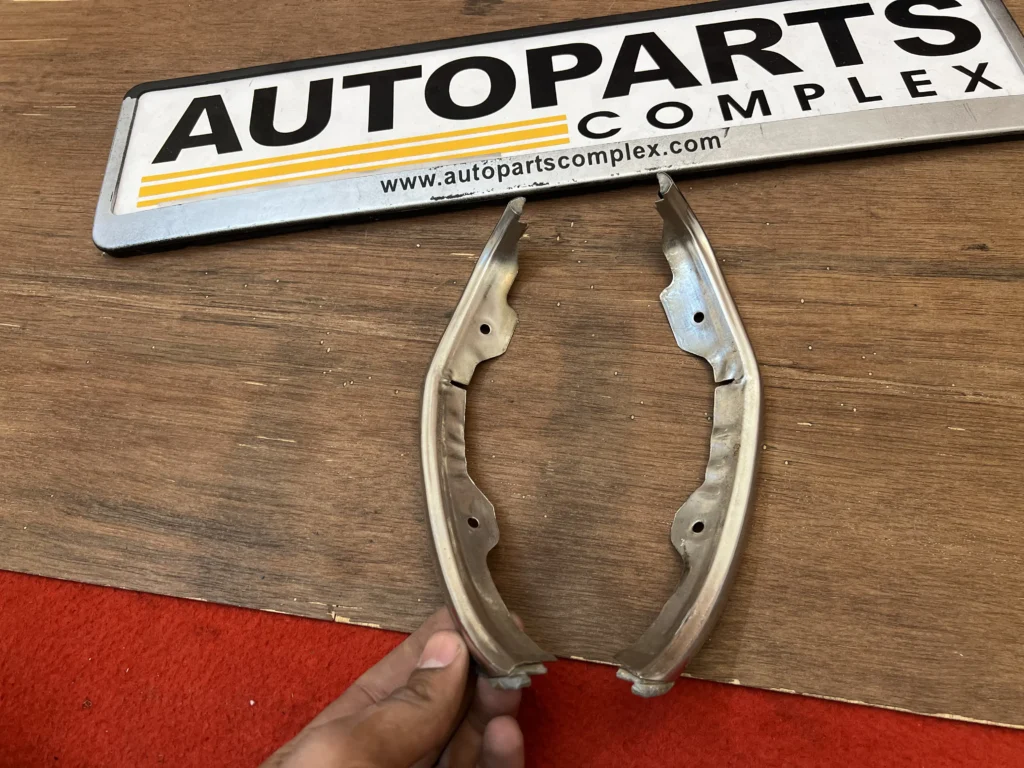 Corolla Ke30 Ke35 Ke36 Te31 Fender chrome trims pair (5)