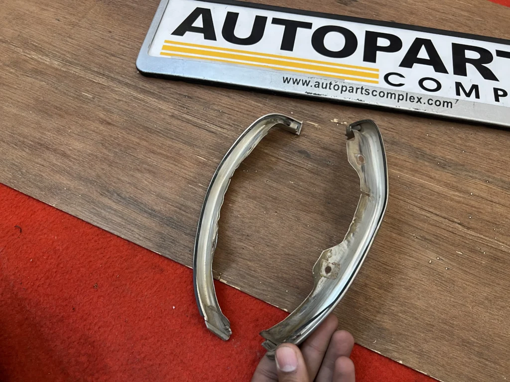 Corolla Ke30 Ke35 Ke36 Te31 Fender chrome trims pair (6)