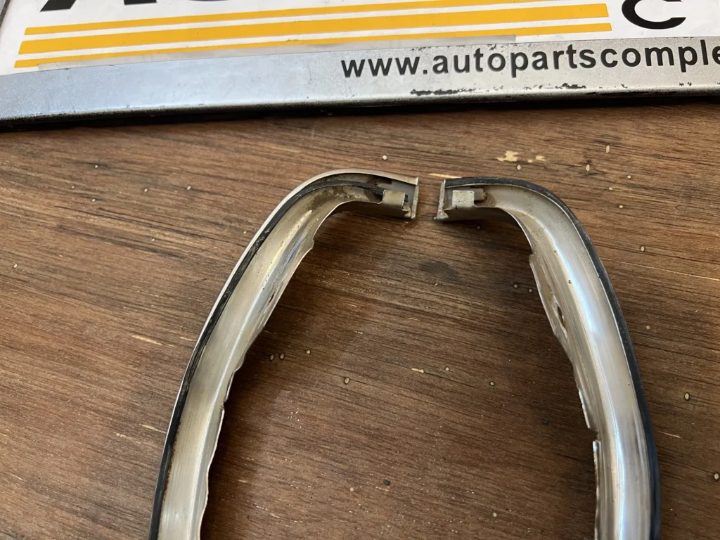 Corolla Ke30 Ke35 Ke36 Te31 Fender chrome trims pair (8)