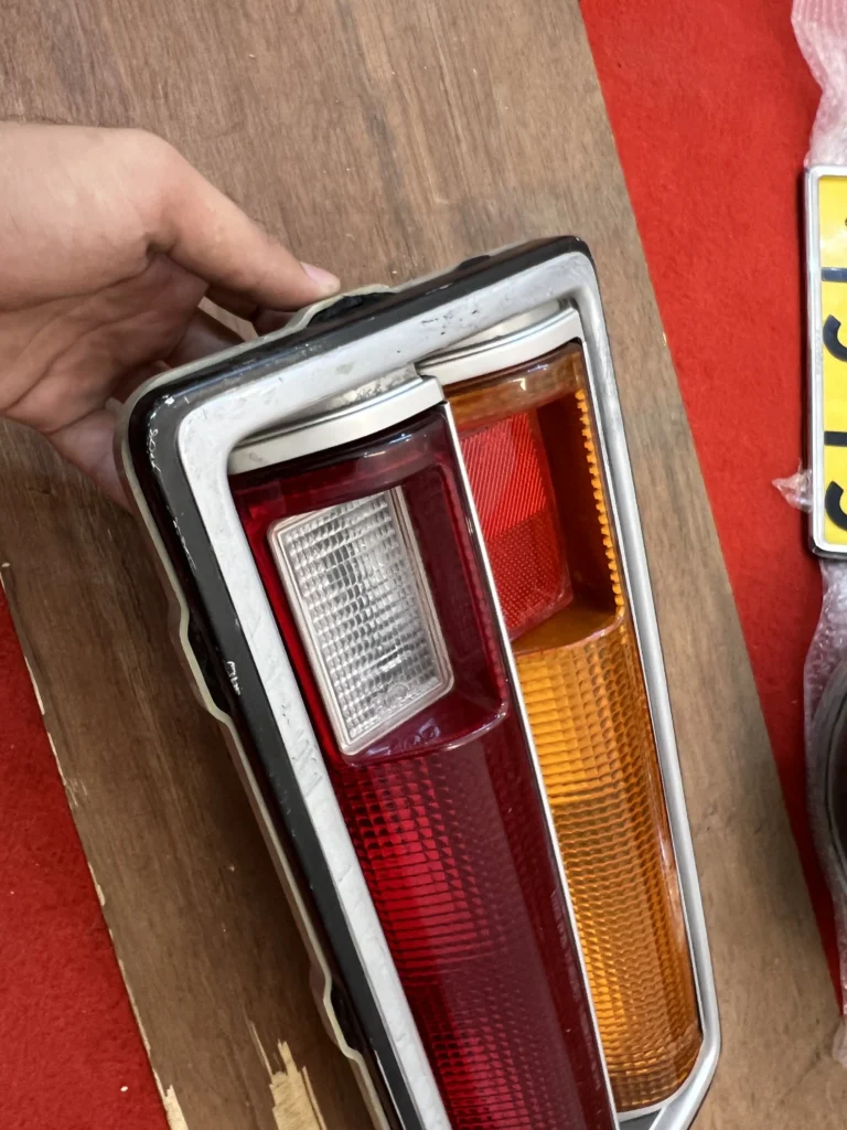 Corona rt100 Rt104 taillights NOS OEM (6)