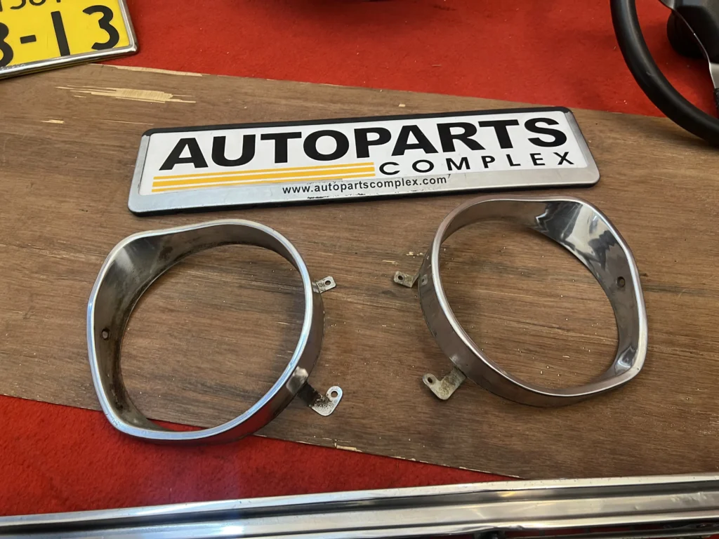 Datsun 1200 120y b110 GL grille with bezels set (11)