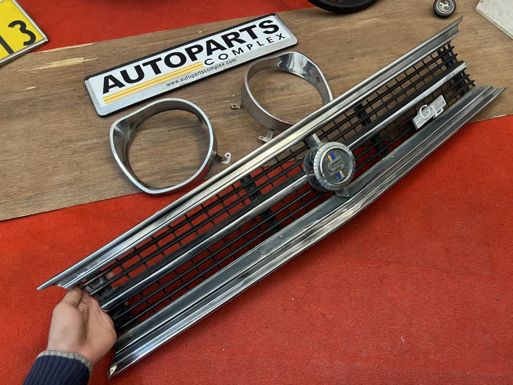 Datsun 1200 120y b110 GL grille with bezels set (13)