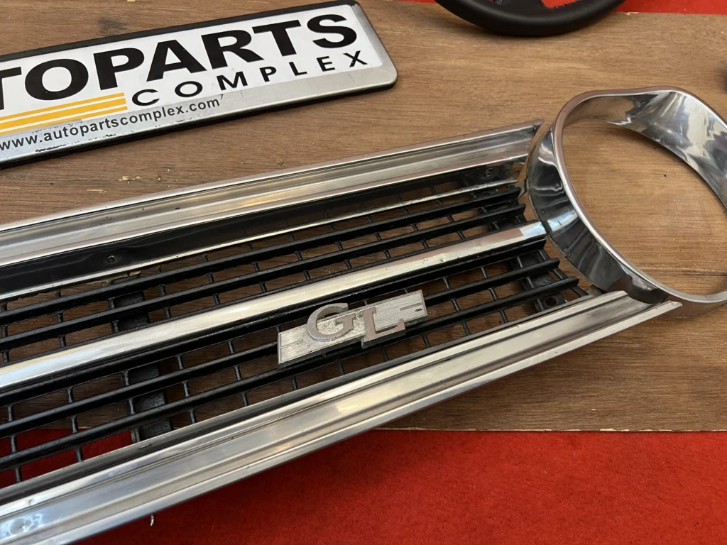Datsun 1200 120y b110 GL grille with bezels set (6)
