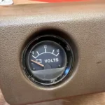 Hilux pickup 1979 - 1983 voltmeter (6)
