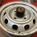 OEM Toyota center caps fits corolla ke30 (1)