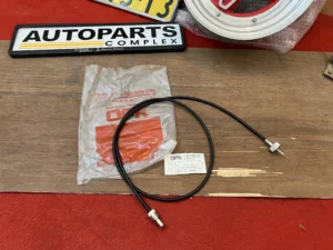 Toyota Corolla KE20 KE25 KE26 TE27 1970 - 74 Speedometer cable (2)