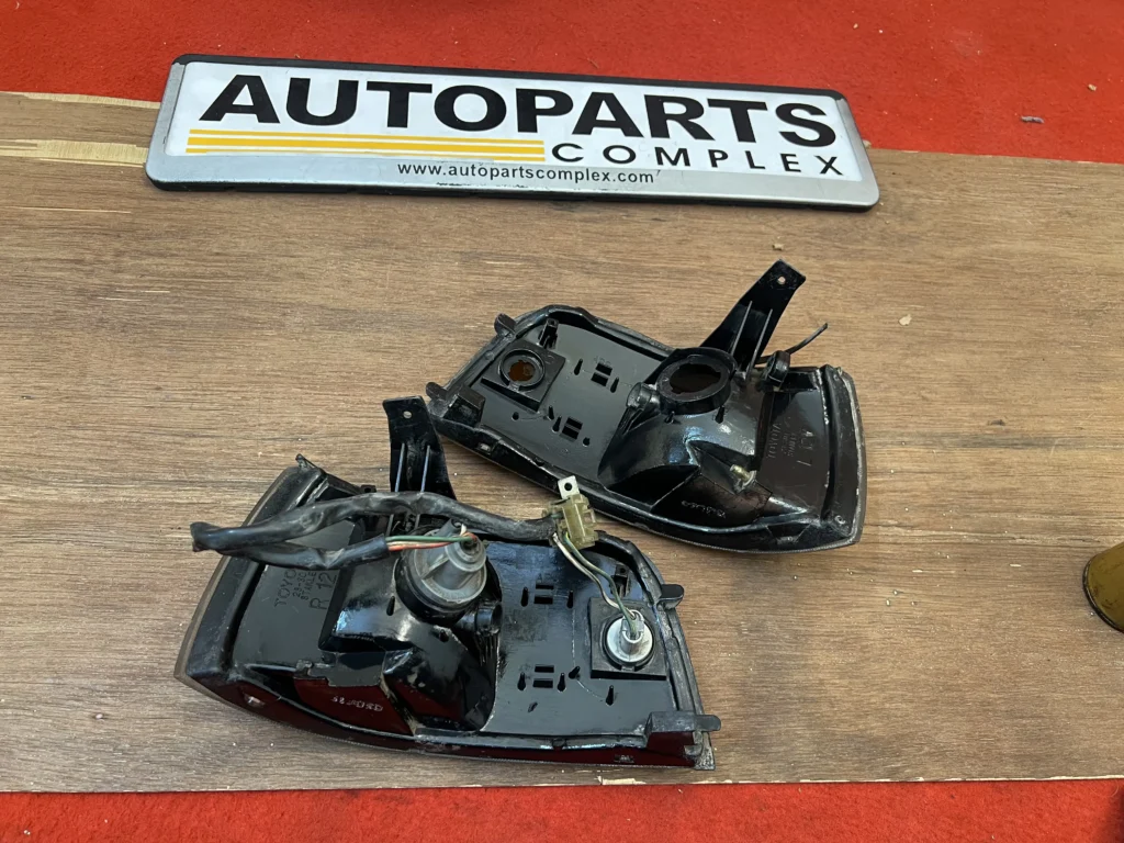 Toyota Cresta GX81 JZX81 1988 - 1992 Front Corner Lamps pair (1)