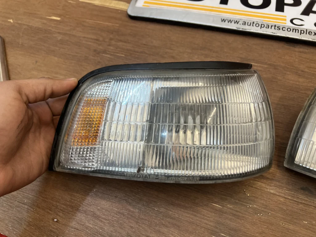 Toyota Cresta GX81 JZX81 1988 - 1992 Front Corner Lamps pair (3)