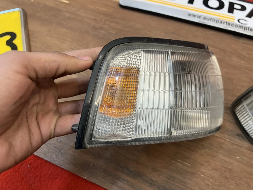 Toyota Cresta GX81 JZX81 1988 - 1992 Front Corner Lamps pair (9)