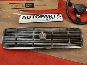 Toyota crown jzs151 jzs155 1995 - 1997 front radiator grille (2)
