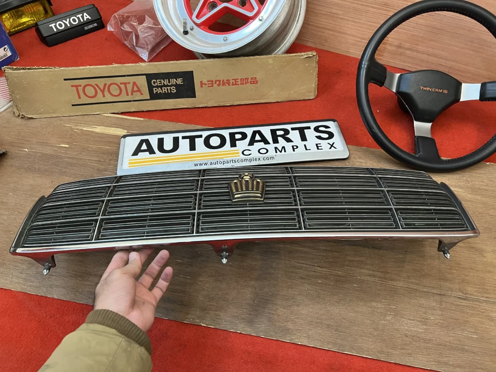 Toyota crown jzs151 jzs155 1995 - 1997 front radiator grille (5)