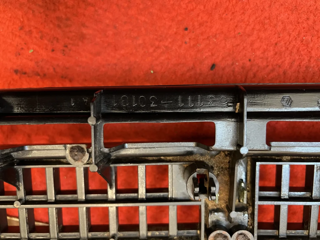 Toyota crown ms80 ms85 1976 1977 1978 1979 front radiator grille (9)