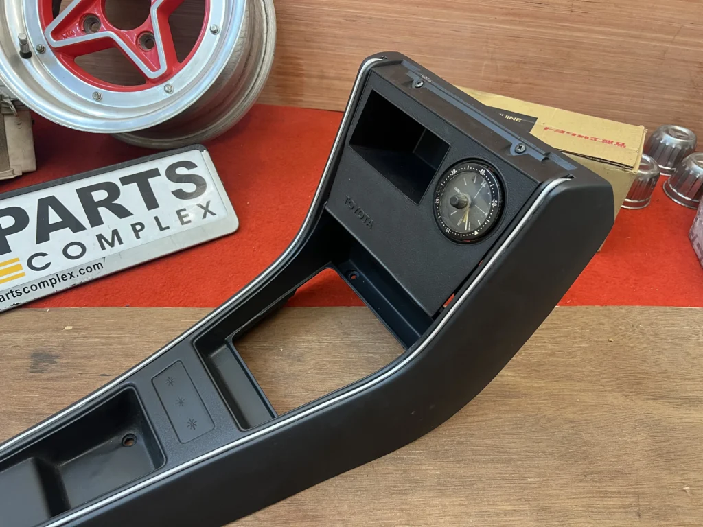 Corolla 1971 - 1974 ke25 Te27 long console (2)