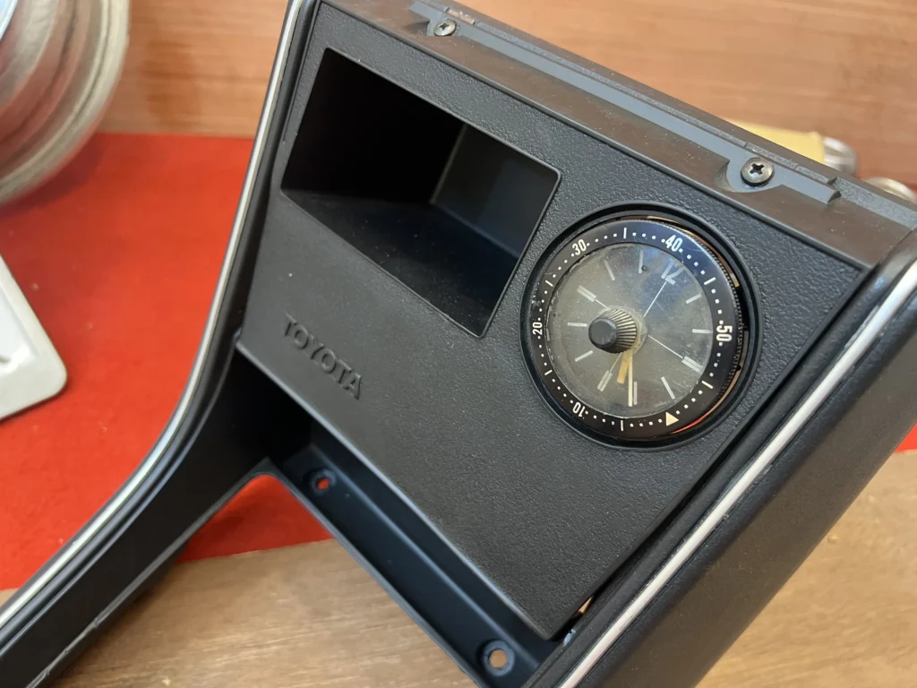 Corolla 1971 - 1974 ke25 Te27 long console (4)