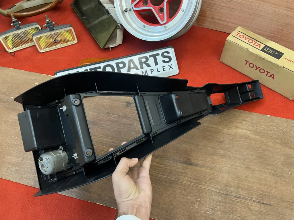 Corolla 1971 - 1974 ke25 Te27 long console (6)